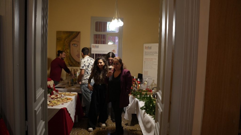 1bbab3c78b324f5fa8350d3c9769bdee